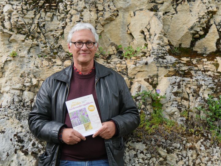 Daniel Lys est jardinier dans le sud de la France. (ISABELLE MORAND / RADIO FRANCE / FRANCE INFO)