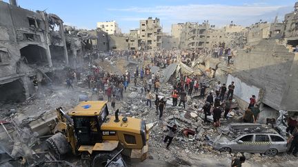 View of the Jabalia refugee camp (Gaza), after Israeli bombings, October 31, 2023. (STRINGER / ANADOLU / AFP)