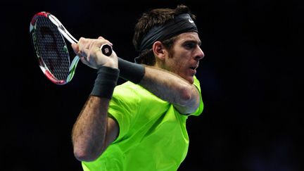 Juan Martin Del Potro s'est qualifié pour les demi-finales du Masters de Londres en dominant Roger Federer