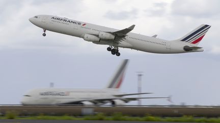 Le SNPL Air France entend protester contre les choix du groupe face &agrave; la mont&eacute;e en puissance des compagnies low&nbsp;cost. (KENZO TRIBOUILLARD / AFP)