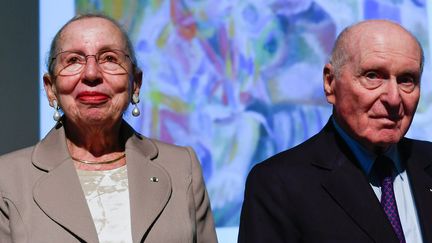 Martine et Léon Cligman, le 1er septembre 2017, lors de la conférence de presse officialisant la création d'un musée d'art moderne au sein de l'Abbaye Royale de Fontevraud (Maine-et-Loire) qui accueillera leur donation de 900 oeuvres à l'Etat et à la région Pays-de-la-Loire.
 (PHOTOPQR/OUEST FRANCE/MAXPPP)