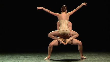 Kyliàn, Béjart, Robbins sont repris par le Ballet de l'Opéra de Bordeaux jusqu'au 6 juillet. 3 chorégraphes, 3 ballets, pour une soirée pleine de grâce et de volupté.
 (France 3)