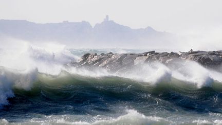 &nbsp; (L'Ardèche, les Bouches-du-Rhône, la Drôme, le Gard et le Vaucluse en vigilance orange au vent violent © Maxppp)