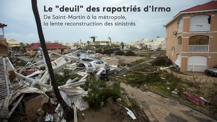 Des immeubles endommagés à Marigot (Saint-Martin) après le passage de l'ouragan Irma, le 6 septembre 2017. (LIONEL CHAMOISEAU / AFP)