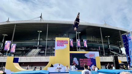 La journée olympique a pris place autour du Stade de France, le 26 juin 2022. (APOLLINE MERLE / FRANCEINFO SPORT)