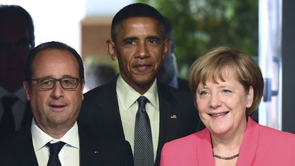 Fran&ccedil;ois Hollande, Barack Obama et Angela Merkel, lors du G7 du 8 juin 2015 &agrave; Kruen (Allemagne). (  REUTERS)