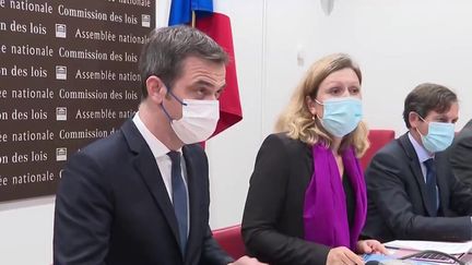 Olivier Véran a évoqué le pass vaccinal lors de&nbsp;la commission des lois de l’Assemblée nationale. (FRANCEINFO)