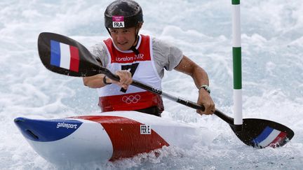 La Fran&ccedil;aise Emilie Fer le 2 ao&ucirc;t 2012 &agrave; Londres, lors de la demi-finale de l'&eacute;preuve de kayak des Jeux olympiques. (SUZANNE PLUNKETT / REUTERS)