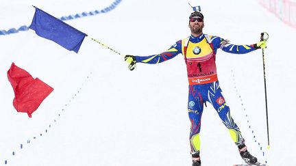 &nbsp; (Fourcade devient le premier biathlète de l'histoire à remporter le général cinq fois consécutivement © MaxPPP)