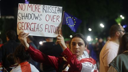 Manifestation à Tbilissi (Géorgie) le 8 mai 2024 (GIORGI ARJEVANIDZE / AFP)