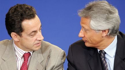 Nicolas Sarkozy et Dominique de Villepin (27 octobre 2005) (AFP/THOMAS COEX)