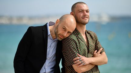 Le réalisateur Camille Vidal-Naquet et l'acteur Felix Maritaud posent pour la présentation de "Sauvage", film sur la prostitution masculine à Paris
 (Alberto PIZZOLI / AFP)