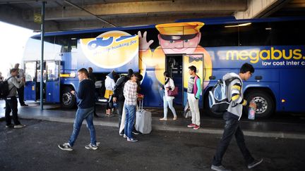 Un car&nbsp;Megabus à Toulouse, le 10 septembre 2015&nbsp; (REMY GABALDA / AFP)