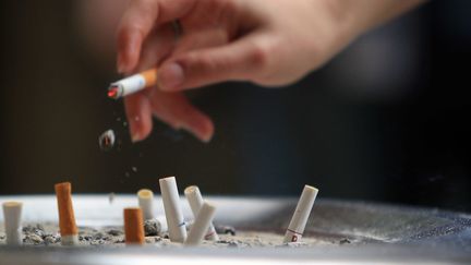 Paris sévit contre les fumeurs indisciplinés