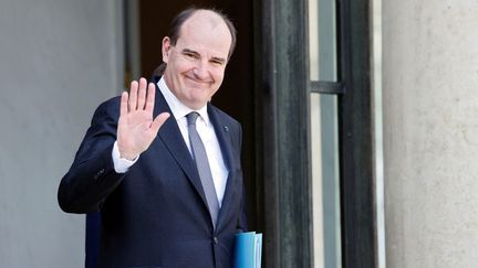 Le Premier ministre, Jean Castex, à la sortie du Conseil des ministres, le 20 avril 2022, à l'Elysée (Paris). (LUDOVIC MARIN / AFP)