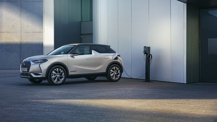 Le modèle électrique E-Tense prévu pour la fin de l'année. (WILLIAM CROZES DS pour FRANCE INFO)