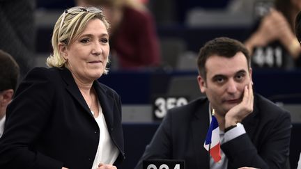 Marine Le Pen, présidente et Florian Philippot, vice-président du Front national au Parlement européen à Strasbourg, le 17 janvier 2017.&nbsp; (FREDERICK FLORIN / AFP)