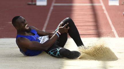 Teddy Tamgho, qui s'est blessé lors de la finale du triple saut aux championnats de France d'athlétisme Elite à Angers en juin 2016, a ensuite dû renoncer aux JO de Rio. (STEPHANE KEMPINAIRE / STEPHANE KEMPINAIRE)