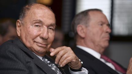 Serge Dassault participe à la présentation des résultats de son groupe, le 10 mars 2016 à Saint-Cloud (Hauts-de-Seine).&nbsp; (ERIC PIERMONT / AFP)