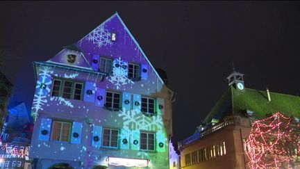 Haut-Rhin : Colmar s’illumine pour Noël malgré la crise énergétique (Capture franceinfo)