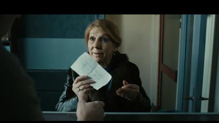 Image extraite de la bande annonce du film "Paris la blanche", de&nbsp;Lidia Leber Terki, avec dans les rôles principaux&nbsp;Tassadit Mandi (ci-contre) et&nbsp;Zahir Bouzerar. (CAPTURE D'ECRAN YOUTUBE)