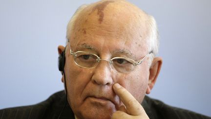 L'ancien dirigeant de l'Union sovi&eacute;tique, Mikhail Gorbatchev, le 3 juillet 2008 &agrave; Passau, en Allemagne. (MICHAELA REHLE / REUTERS)