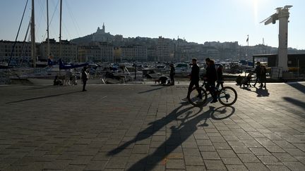 En Provence-Alpes-Côte d'Azur, la croissance démographique entre 2014 et 2020 est resté identique à celle des années précédentes (+0,4%). Marseille, le 11 janvier 2021. (NICOLAS TUCAT / AFP)