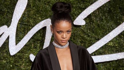  (Rihanna à Londres, à la cérémonie des British Fashion Awards © MaxPPP)