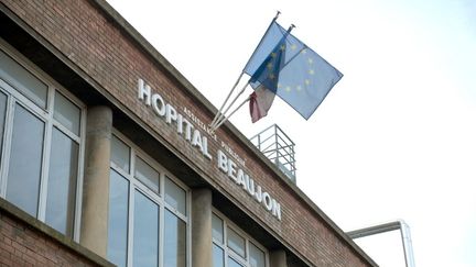 L'h&ocirc;pital Beaujon &agrave; Clichy-la-Garenne (Hauts-de-Seine) le 18 mars 2010.&nbsp; (BERTRAND LANGLOIS / AFP)