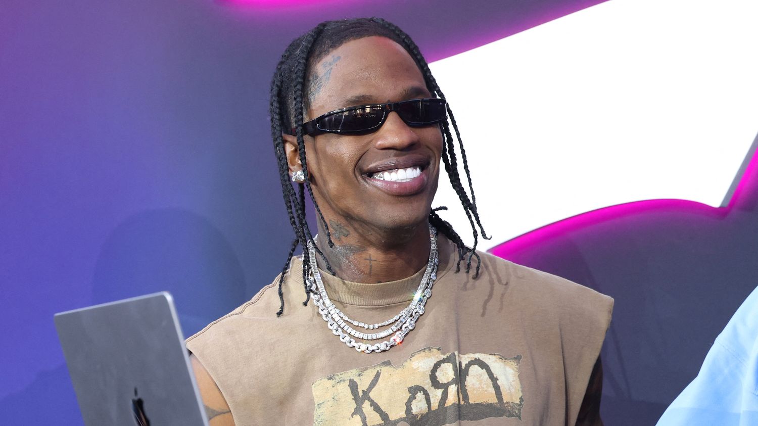 Le rappeur américain Travis Scott a été arrêté à Paris pour violences contre un agent de sécurité