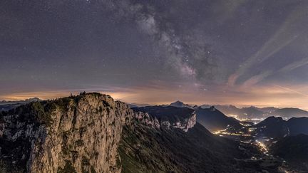 Vue céleste depuis les falaises du massif du Parmelan, en Haute-Savoie. (PHILIPPE JACQUOT)