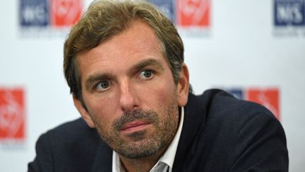 Julien Benneteau, capitaine de l'équipe de France féminine de tennis, le 28 octobre 2018. (CHRISTOPHE ARCHAMBAULT / AFP)