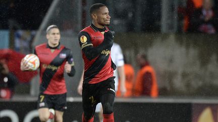 L'attaquant de Guingamp Claudio Beauvue a ouvert le score face au Dynamo Kiev lors du match aller des 16es de finales de l'Europa League, le 19 février 2015. (JEAN-SEBASTIEN EVRARD / AFP)