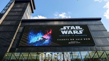 Les places pour "Star Wars IX: L'ascension de Skywalker" sont déjà à vendre à Londres (Royaume-Uni).&nbsp; (MATTHEW CHATTLE/REX/SIPA / SHUTTERSTOCK / SIPA)