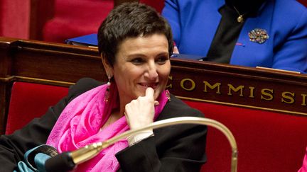 La ministre de la Famille, Dominique Bertinotti, assiste aux questions au gouvernement, le 18 d&eacute;cembre 2013 &agrave; l'Assembl&eacute;e nationale.&nbsp; (NICOLAS KOVARIK / CITIZENSIDE / AFP)