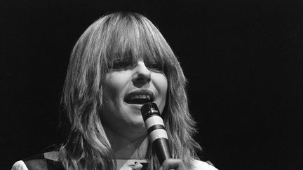 La chanteuse France Gall lors d'un concert au Palais des Sports de Paris, le 7 janvier 1981. (JACQUES DEMARTHON / AFP)