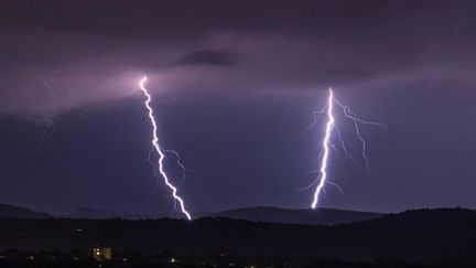 Intempéries : comment expliquer la multiplication des orages dans le sud de la France ?