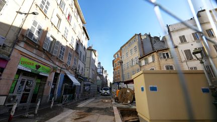 La rue d'Aubagne, à Marseille, le 4 décembre 2018, où plusieurs immeubles se sont effondrés&nbsp;un mois plus tôt.&nbsp; (MAXPPP)