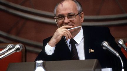 Mikhaïl Gorbatchev, président de l'URSS à Moscou, le 15 mars 1990. (SHONE / GAMMA-RAPHO via GETTYIMAGES)