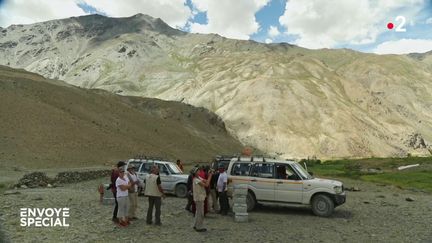 Envoyé spécial. Himalaya, des médecins au sommet (ENVOYÉ SPÉCIAL  / FRANCE 2)