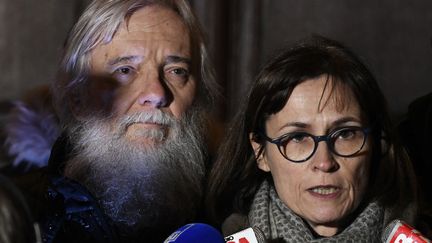 Cécile et Didier Noyer, les parents d'Arthur Noyer, tué par Nordahl Lelandais, à Chambéry. (JEAN-PHILIPPE KSIAZEK / AFP)