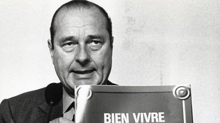 &nbsp; (Un an avant de lancer sa fameuse promesse de baignade dans la Seine, Jacques Chirac avait présenté un plan intitulé "Bien vivre à Paris" © Jean-Claude Delmas/Reuters)