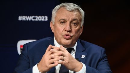 Le patron de l'organisation de la Coupe du monde 2023 de rugby, Claude Atcher, lors d'une conférence de presse à Paris, le 14 décembre 2020. (FRANCK FIFE / AFP)