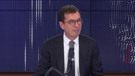 Jean-Pierre Farandou, PDG de la SNCF,&nbsp;était l'invité du "8h30 franceinfo", mardi 8 décembre 2020. (FRANCEINFO / RADIOFRANCE)