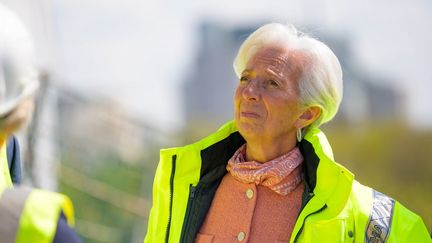 La présidente de la BCE, Christine Lagarde, le 27 avril 2022 à Hambourg (Allemagne). (JONAS WALZBERG / DPA / AFP)