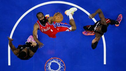 James Harden (Philadelphie), lors du quatrième match de la demi-finale de conférence est contre Miami, le&nbsp;8 mai 2022, à Philadelphie.&nbsp; (MATT SLOCUM / AP)