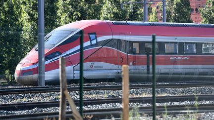 Un train de la compagnie Trenitalia, en gare de Lyon-Perrache, le 22 juin 2020. (JO?L PHILIPPON / MAXPPP)