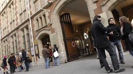 L'entr&eacute;e de l'Institut catholique de Paris, en d&eacute;cembre 2007. (MAXPPP)