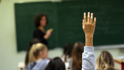 Des collégiens sont en classe,&nbsp;dans une école de Nancy (Meurthe-et-Moselle) le 8 novembre 2017. (MAXPPP)