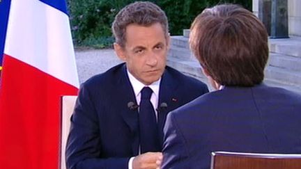 Nicolas Sarkozy interrogé par David Pujadas sur France 2, en direct de l'Elysée, lundi 12 juillet 2010. (F2)